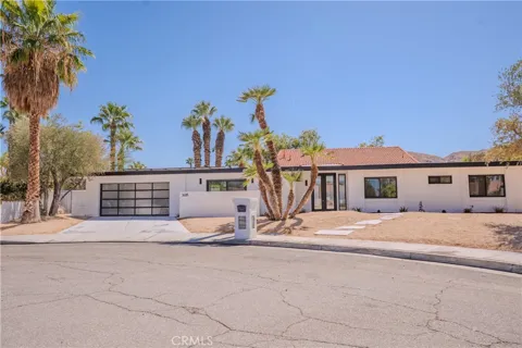 3495 E Loma Vista Circle