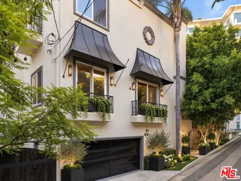 1969 Curson Place