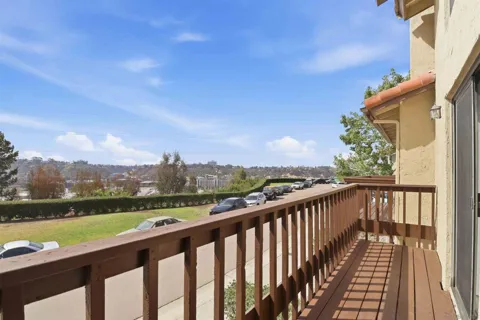 6862 Camino Berdecio