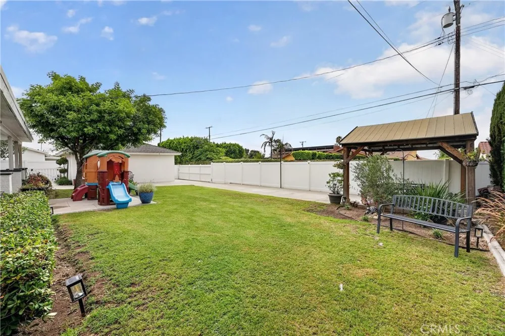 530 W 16th Upland, CA 91784