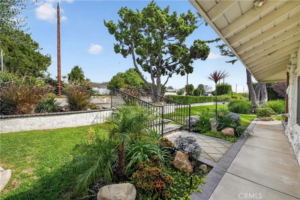 530 W 16th Upland, CA 91784