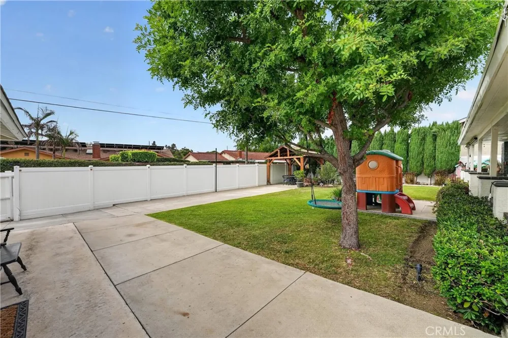 530 W 16th Upland, CA 91784