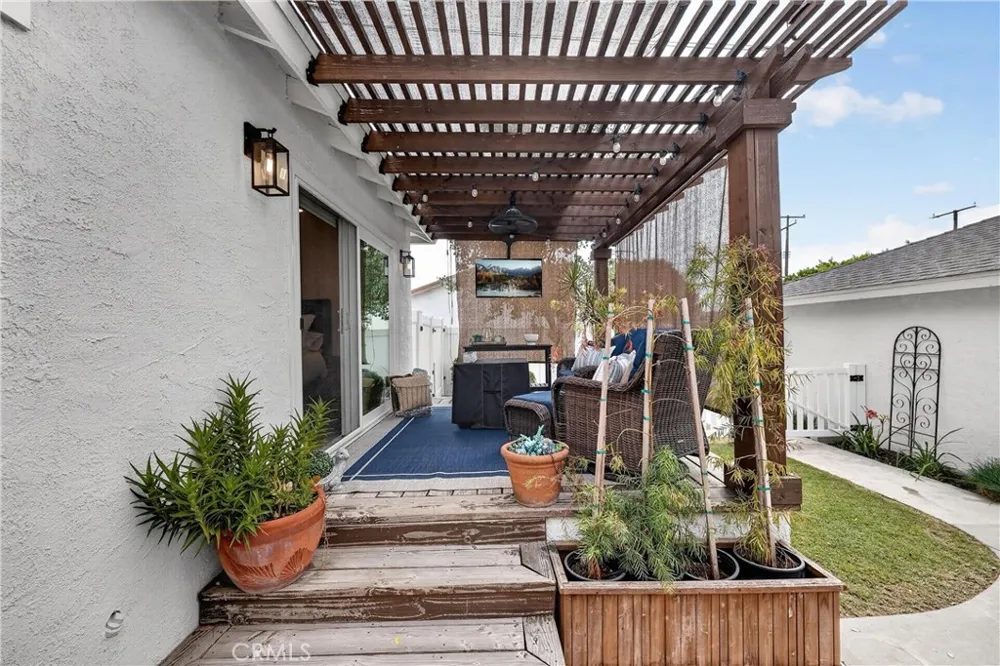 530 W 16th Upland, CA 91784