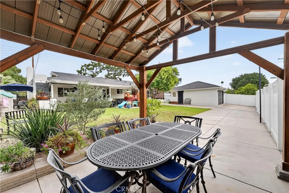 530 W 16th Upland, CA 91784