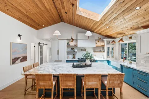 765 Val Sereno Drive