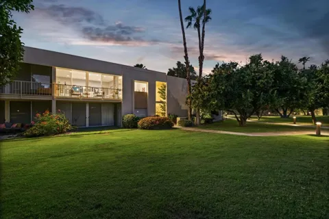 439 Desert Lakes Drive Drive
