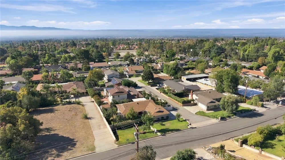 1270 W 25th Street Upland, CA 91784