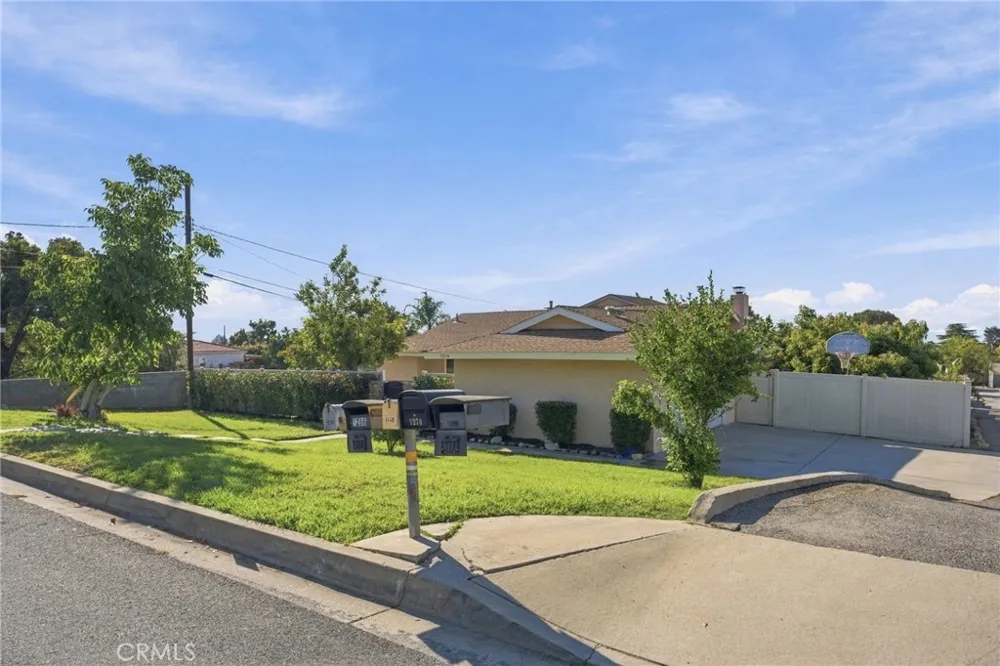 1270 W 25th Street Upland, CA 91784