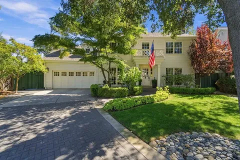 104 Bella Vista Court