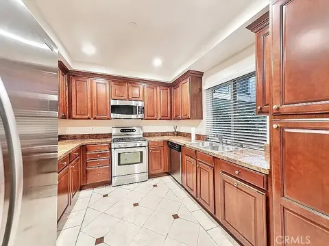 4533 Vista Del Monte #104