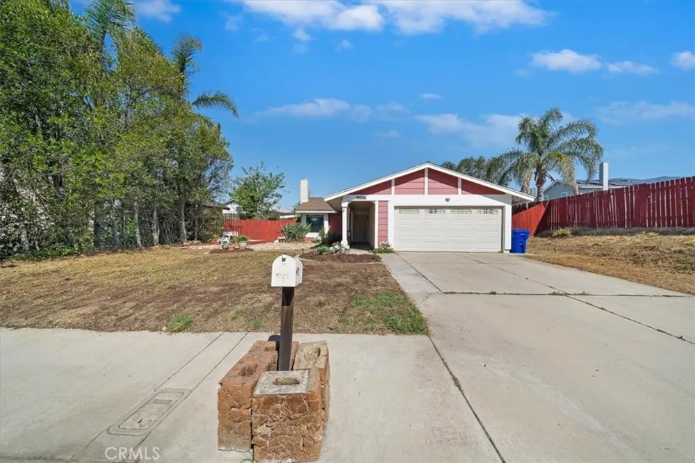 5082 Auburn San Bernardino, CA 92407