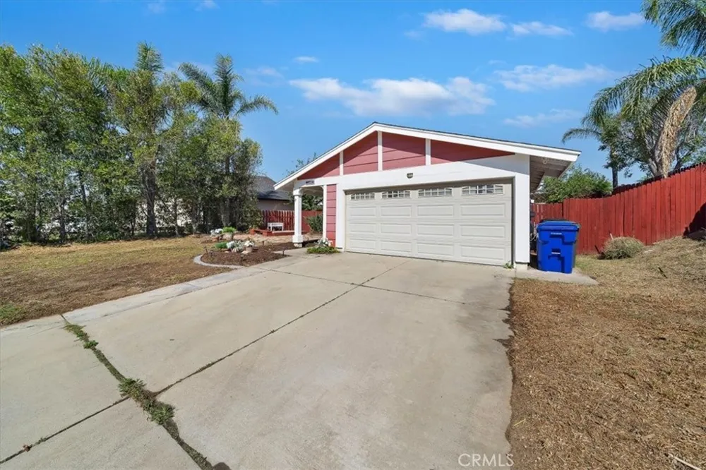 5082 Auburn San Bernardino, CA 92407