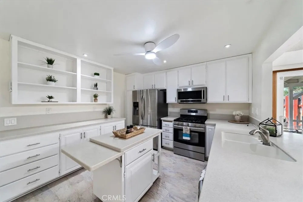 5082 Auburn San Bernardino, CA 92407