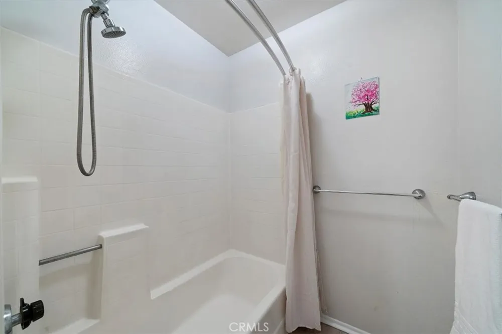 5082 Auburn San Bernardino, CA 92407