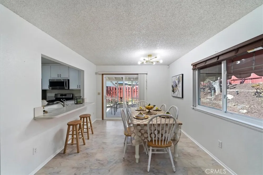 5082 Auburn San Bernardino, CA 92407