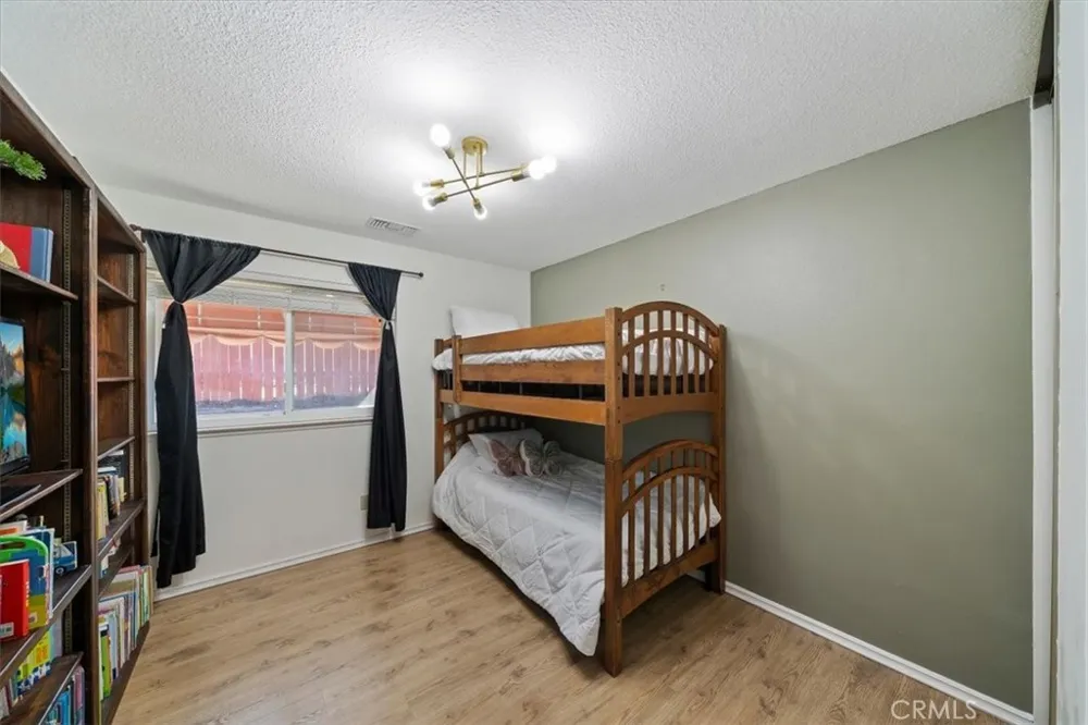 5082 Auburn San Bernardino, CA 92407