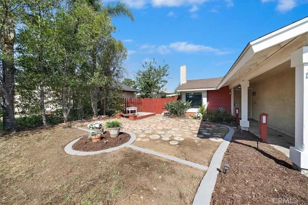 5082 Auburn San Bernardino, CA 92407