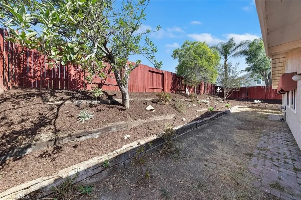 5082 Auburn San Bernardino, CA 92407