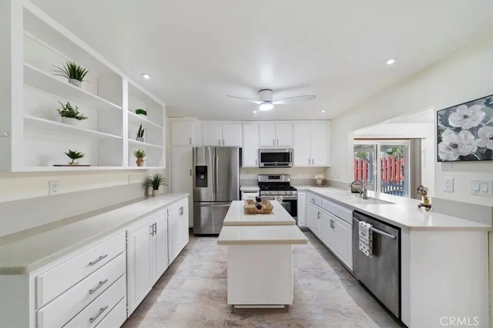 5082 Auburn San Bernardino, CA 92407