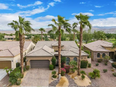 81194 Avenida Colonias