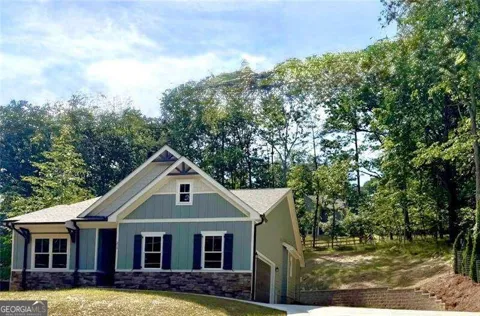 218 Chickasaw DR