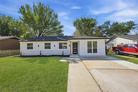 1504 Daniel Drive