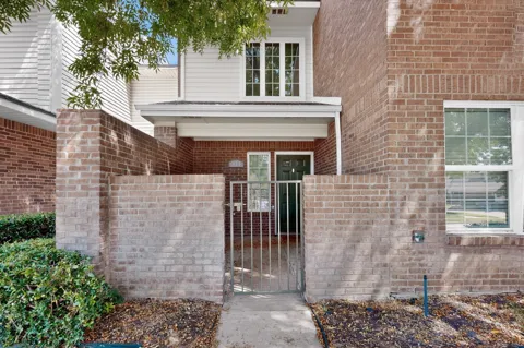 829 Summercreek Drive