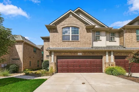 2737 Splendor Drive