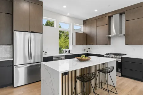 2202 Carroll Avenue #101