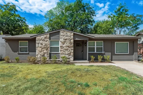 409 Birchwood Circle