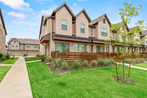 2616 La Cala Drive