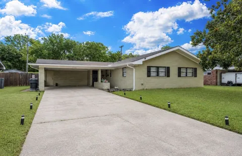 1751 Bayou Drive