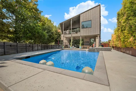 60 Vanguard Way