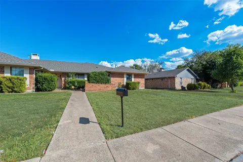 4724 Berridge Lane