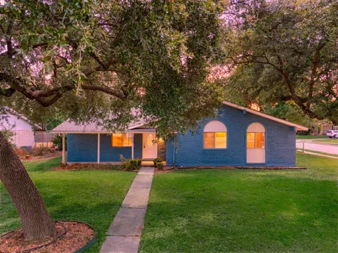 1216 Briarcove Drive