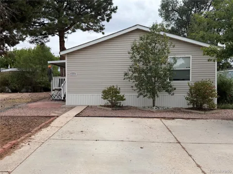 1095 Western Drive