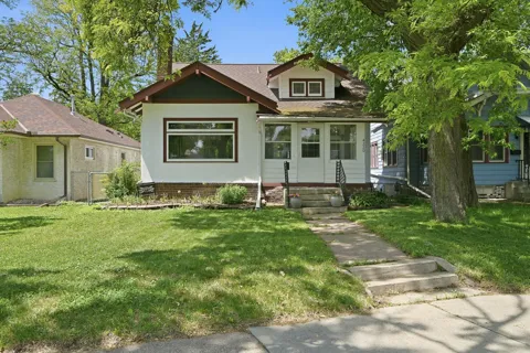 4220 Minnehaha Avenue