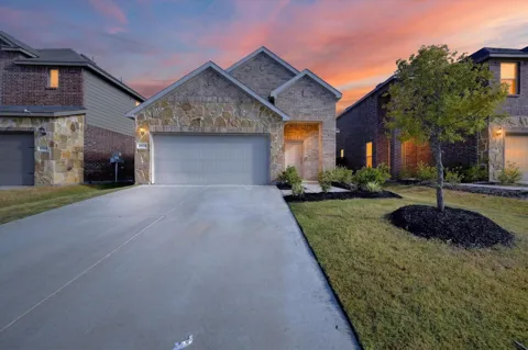 3920 Oak Creek Circle