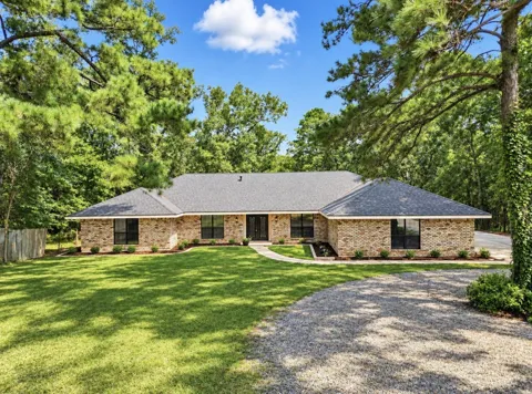 8152 S Lakeshore Drive