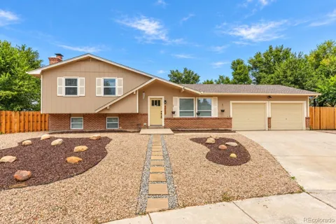4020 Manzana Court