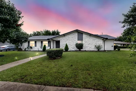 3264 Northaven Road