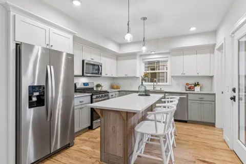 1407 Monroe Street NE