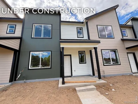 240 Kiowa Trail #B2