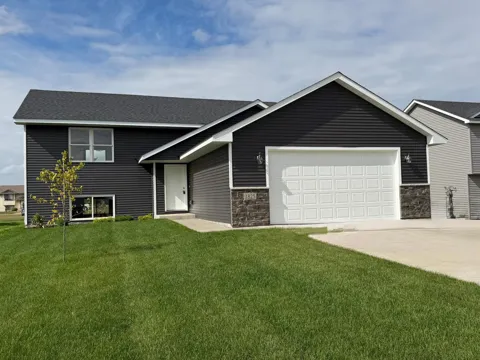 1825 Cypress Trail
