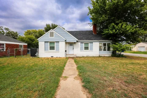 5045 E Admiral Boulevard