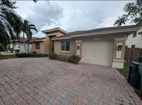 2924 SW 144th Pl