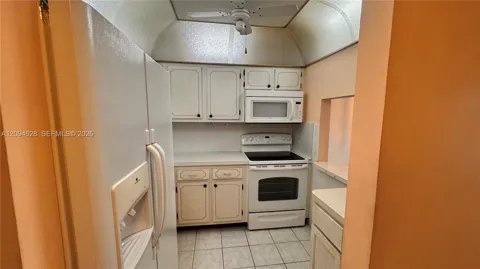 8400 Sunrise Lakes Blvd #306