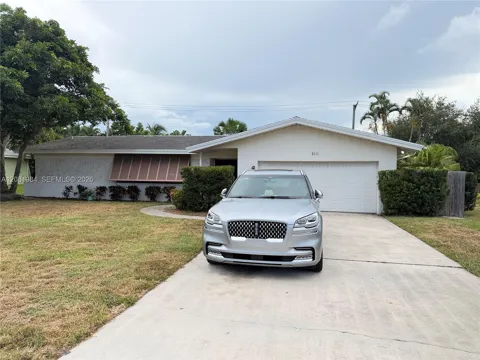 2931 S Seacrest Blvd
