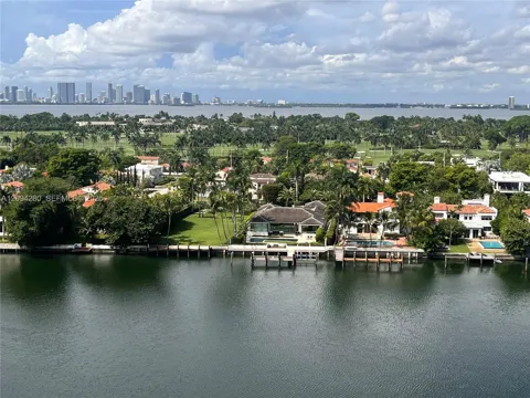 5880 Collins Ave #PH-1