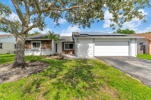 1661 Goldeneye Ln